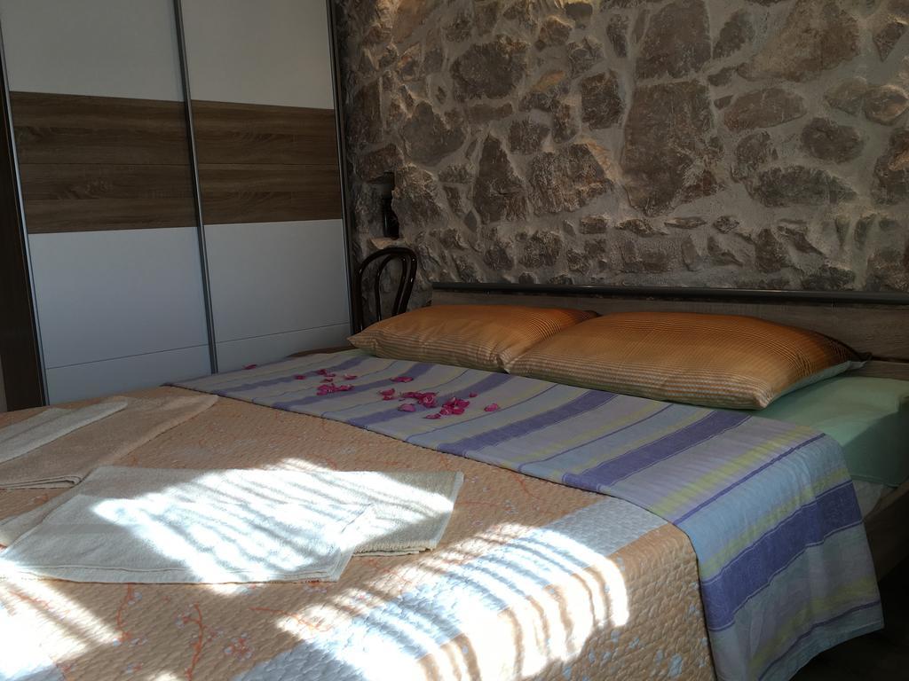 Holiday Home Rasopas Malinska Exterior photo